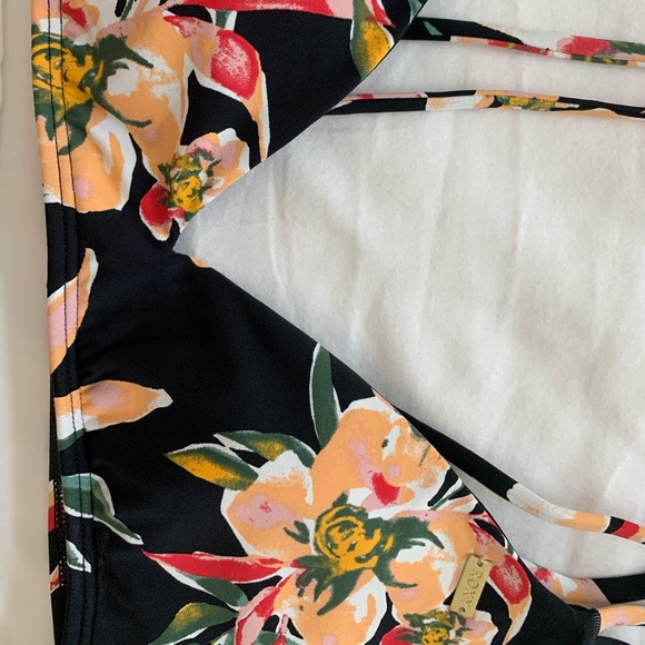 NWT Roxy Bikini Top - Picture 2 of 5